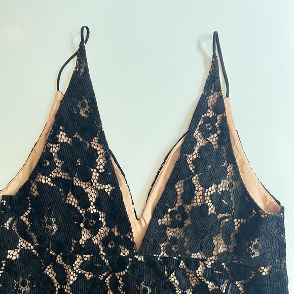 🎈HOST PICK🎈NEW! FREE PEOPLE Lace Mini Black Dress, Size 12 - Picture 9 of 16